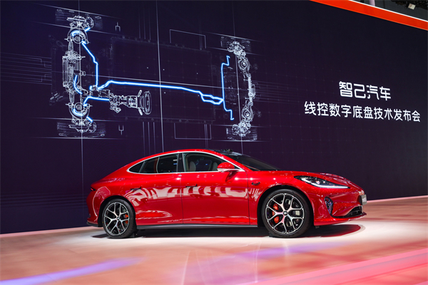 智己汽車發布線控數字底盤技術，今年下半年率先量產上車線控底盤 開啟“具身智能”新時代